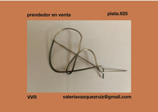 Broche en plata.